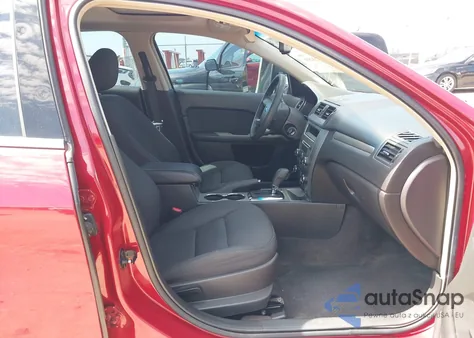 2010 Ford Fusion Se z USA, uszkodzony, nr VIN 3FAHP0HA1AR243285